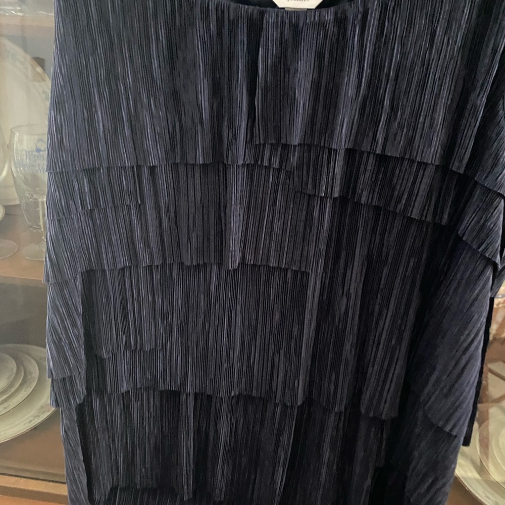 Christopher and BanksTiered navy top